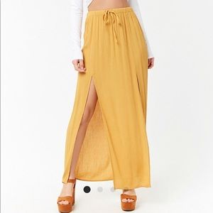 Mustard crinkled  M-slit maxi skirt